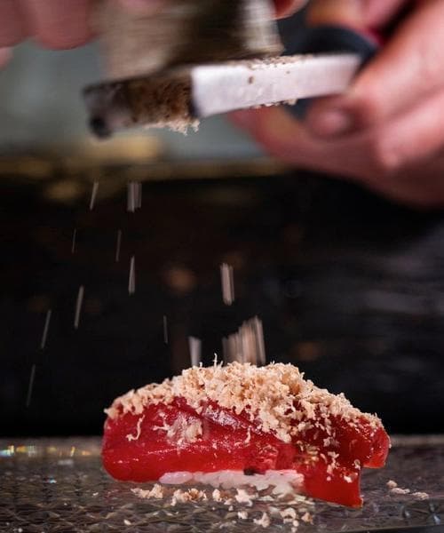 以鱼煮豆腐，健康美味两不误！（探究以鱼煮豆腐的做法、营养和口感）