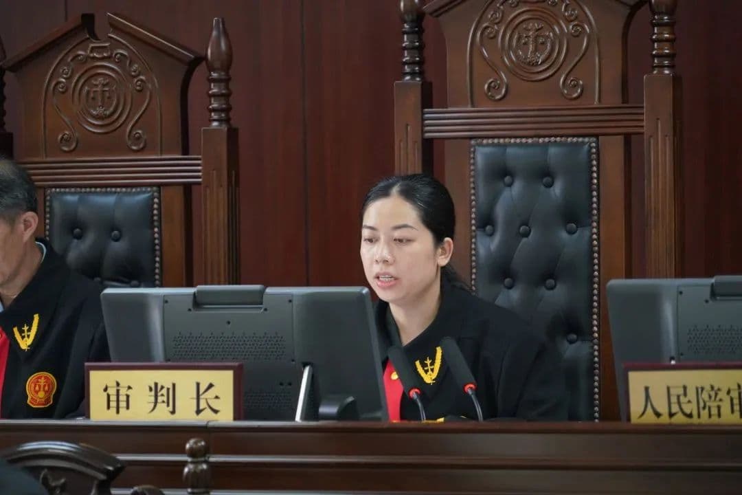 象州法院：她们用专业和坚守诠释巾帼风采