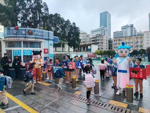 新学期课间延长至15分钟，DeepSeek说可以这么做