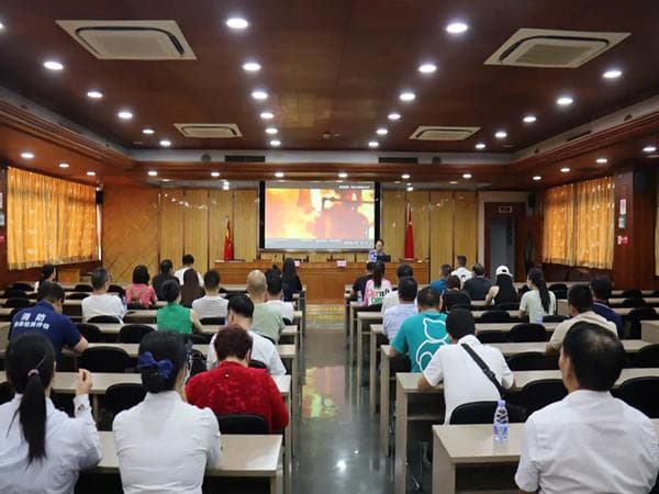 严防“小火亡人”事故：沙溪消防深入龙瑞村开展企业负责人消防培训