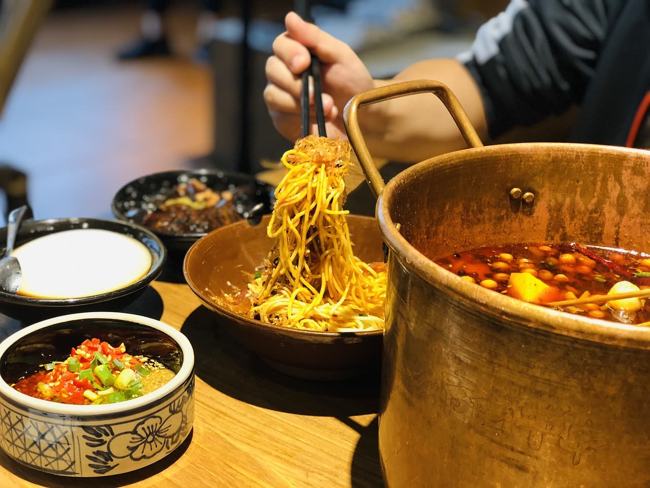 再不斩与白：《火影忍者》中的忍界双星
