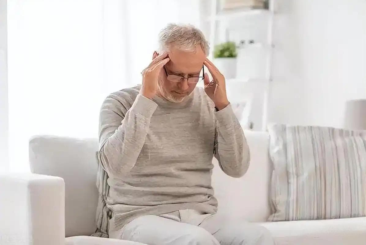 慢性肝病患者的隐形杀手：肝性脑病的六大分期与防治