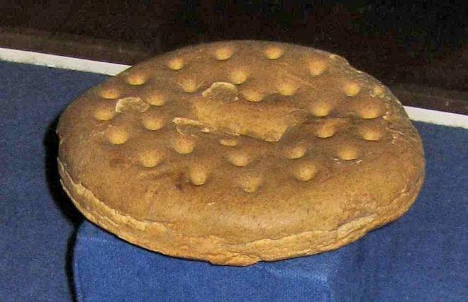 压缩饼干抗饿真相：高能量密度仍难撑一天