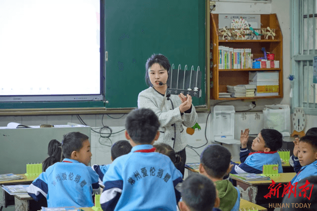 新晃：校长沙龙探索低年级教学提质新路径