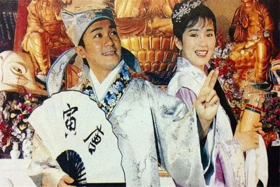 周星驰执导《唐伯虎点秋香》：巩俐的无厘头初体验