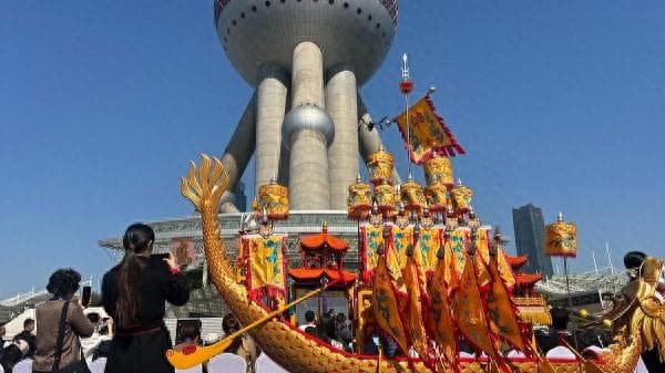 长三角文旅惠民市集启幕，非遗传承人现场展示松江特色农家菜