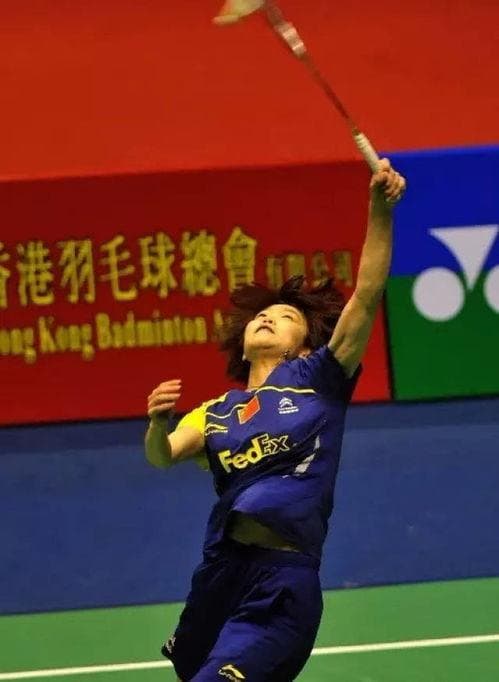 如何快速提高羽毛球水平：从入门到进阶的全面指南