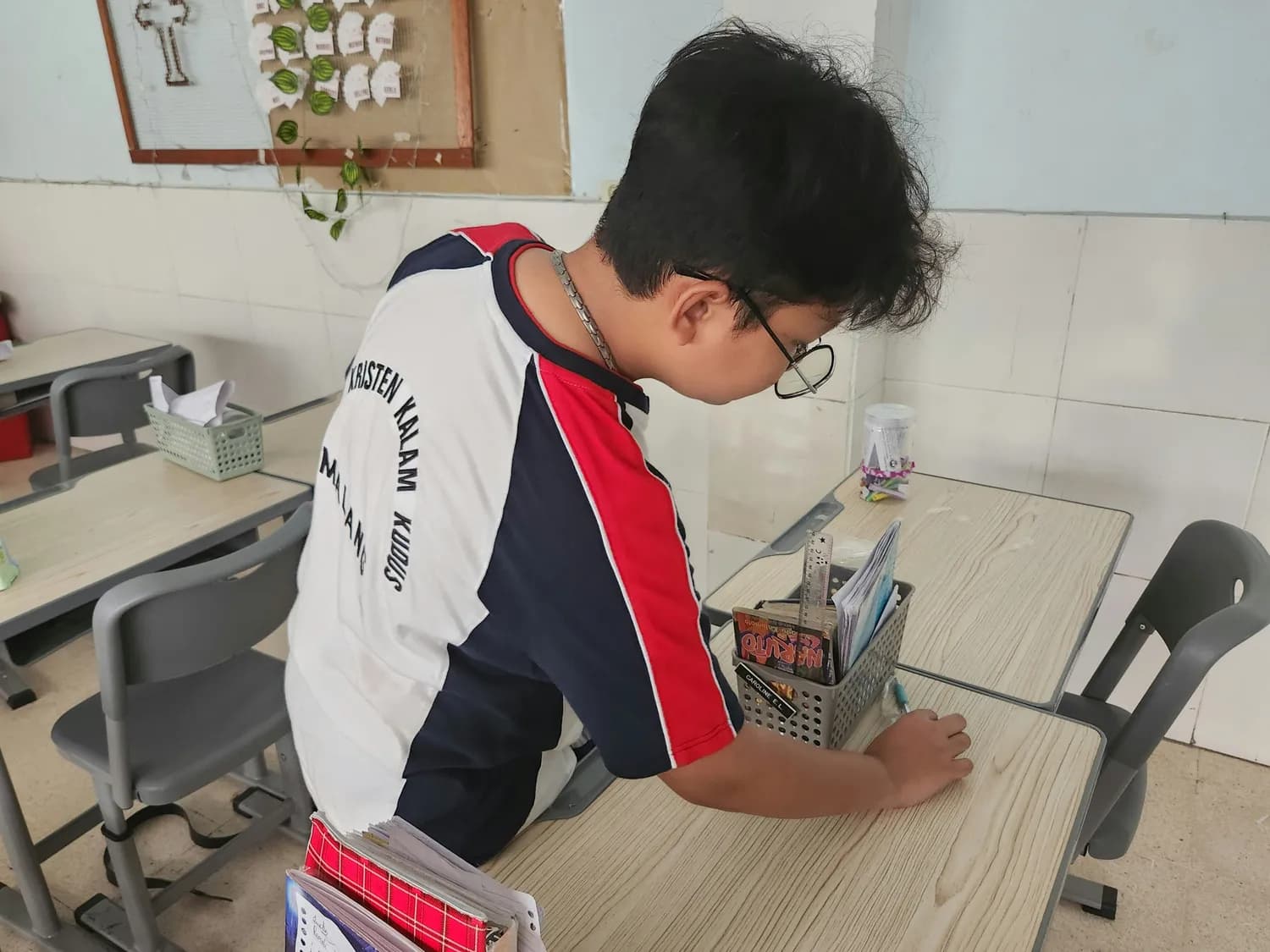 [学校名称]学子致函[资助方名称]：资助如春雨润泽求学路