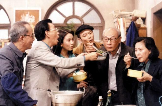 最受欢迎的10部室内情景喜剧，每当不开心时都要重温一遍