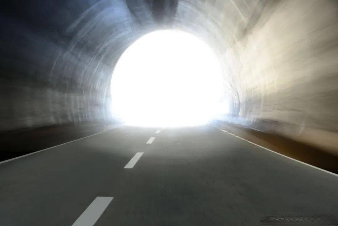 精准控制隧道出入口灯光，消除隧道“黑洞”和“白洞”现象
