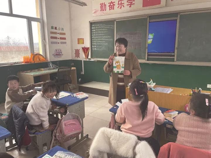 扎根乡村二十六年 为孩子们的梦想插上翅膀