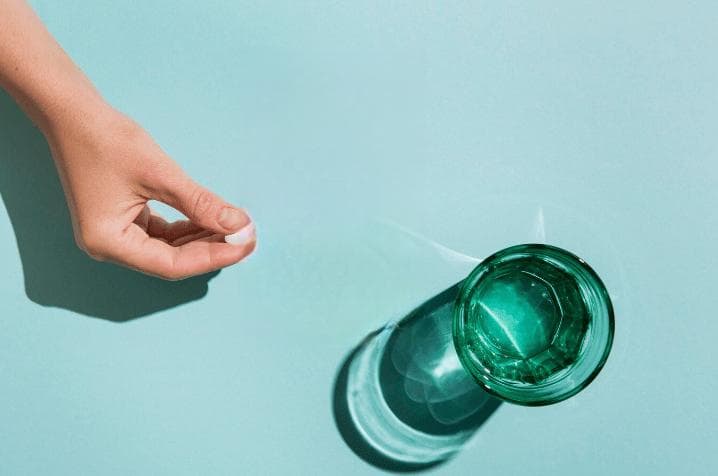 胃酸克星艾司奥美拉唑镁碳酸氢钠，究竟属于哪类药物？