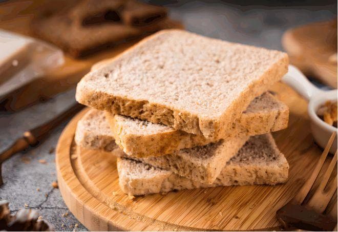 全麦面包选购指南：配料表少这3个字，可能是"伪全麦"！（附做法）