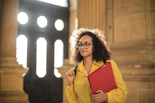 2024年英国留学硕士一年费用是多少