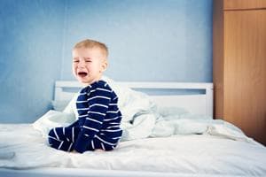 咋样防止幼儿在幼儿园摔跤