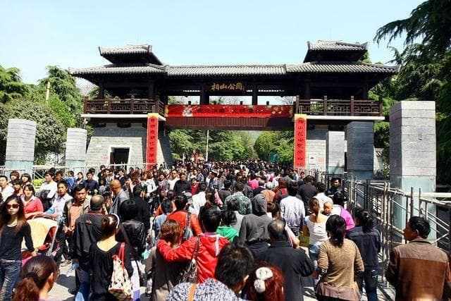 清明上河园和万岁山哪个好玩，详细对比来了