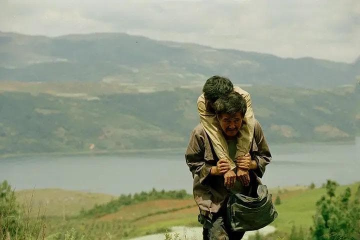 《落叶归根》15年不褪色：一部公路片的人性光辉