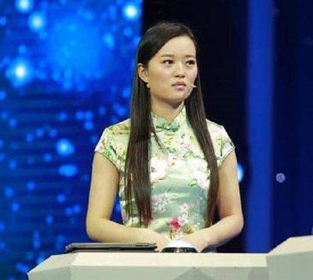 武亦姝：从诗词大会冠军到清华学子，古诗词的人文精神在当代的传承