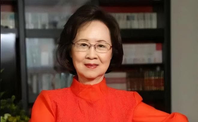 琼瑶：以优雅的姿态，诠释生命的绚烂与静美