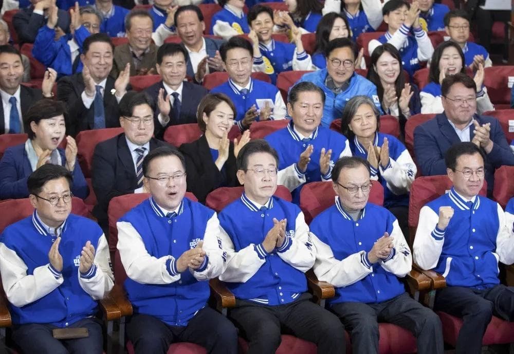 韩国国会选举：在野党获175席，执政党团队集体请辞