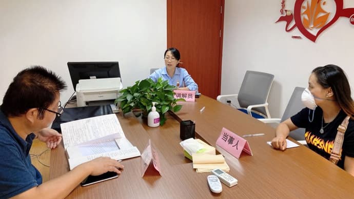 80后“老娘舅”用“情理法”解开基层千千结