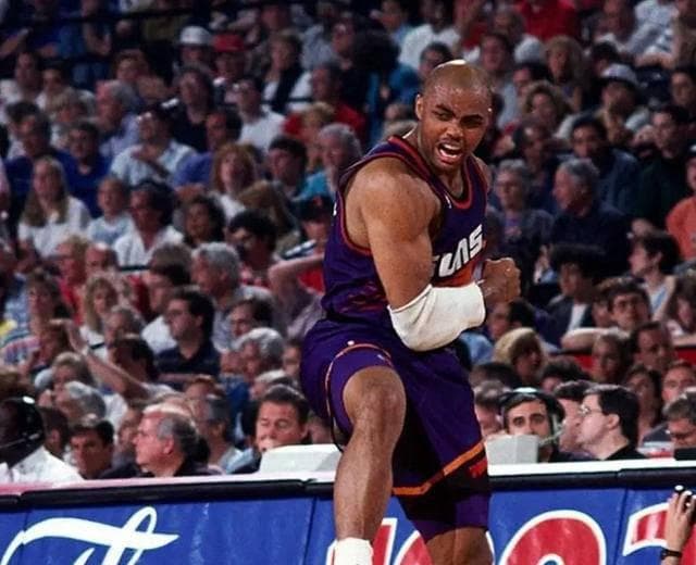 NBA传奇：巴克利的辉煌职业生涯和伟大成就