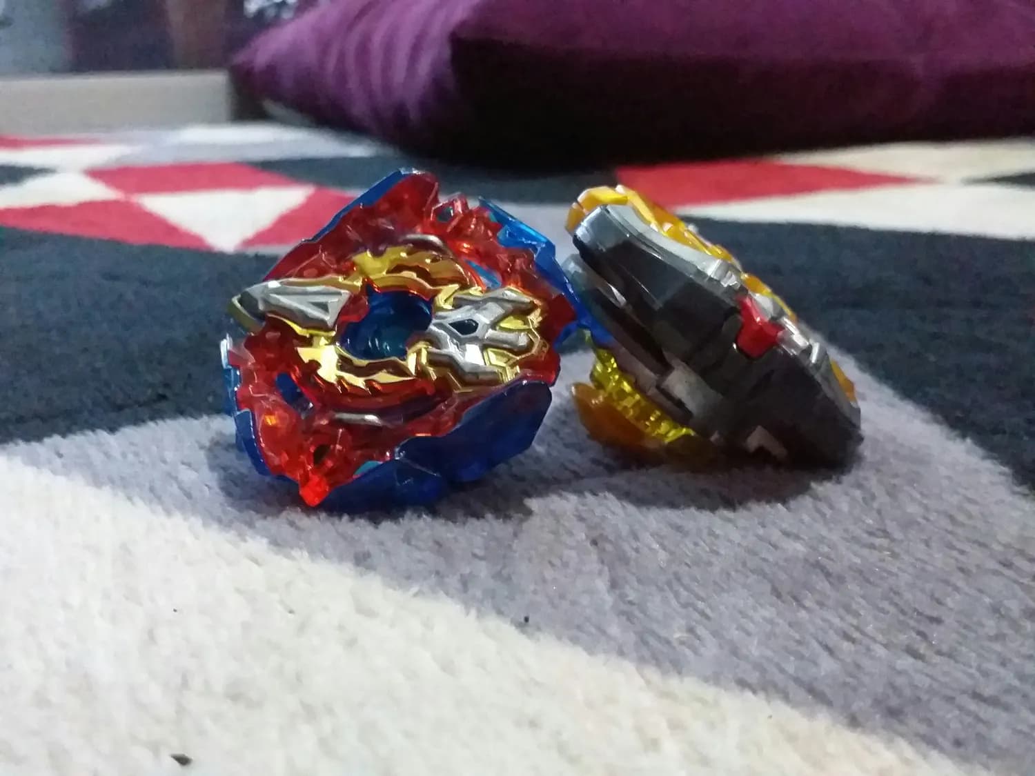 罗布水晶奥特曼玩具：设计理念与玩法揭秘