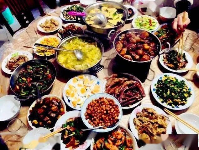 清风明月｜年夜饭的温情与传承