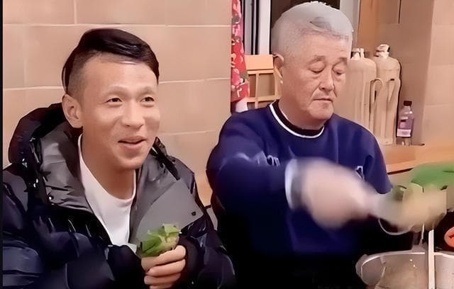 赵本山宋小宝直播秀厨艺，农家小院成网红打卡地？