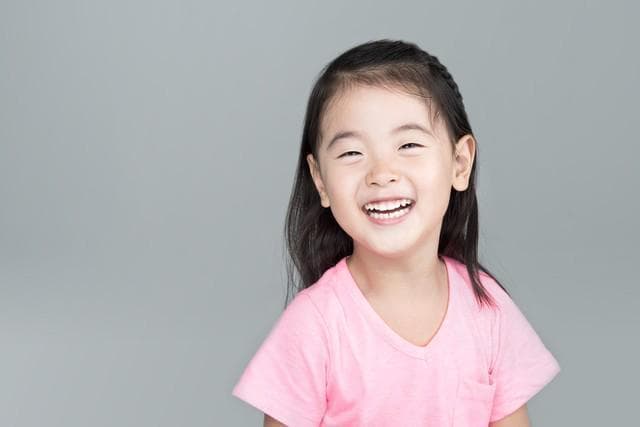 揭秘：女儿的长相为何常常像爸爸？科学研究给出答案
