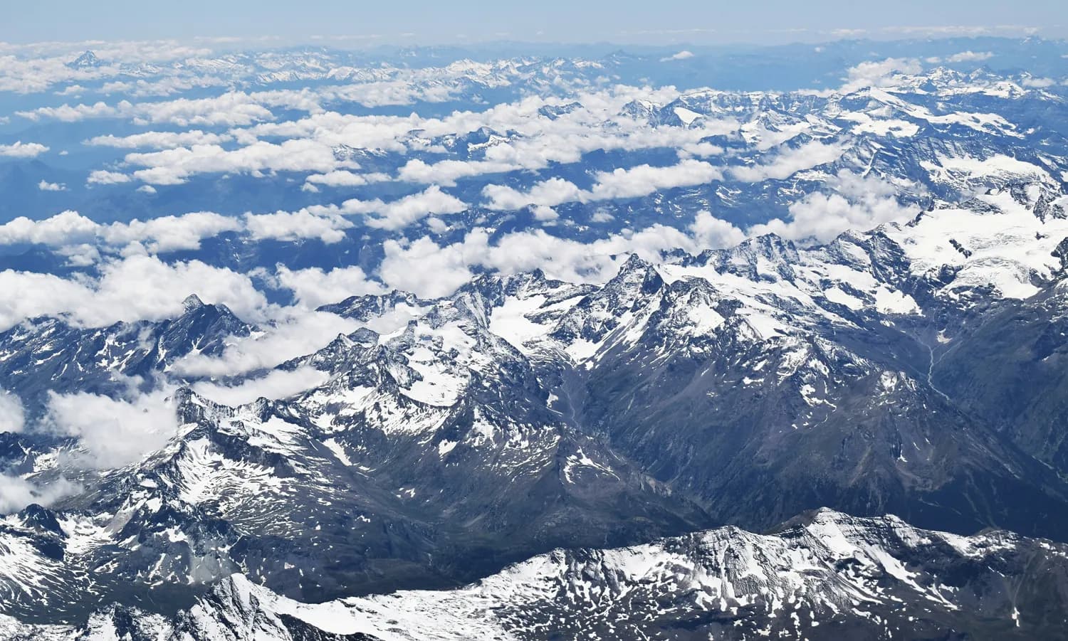 火星上的奥林匹斯山：揭秘太阳系最大火山的秘密