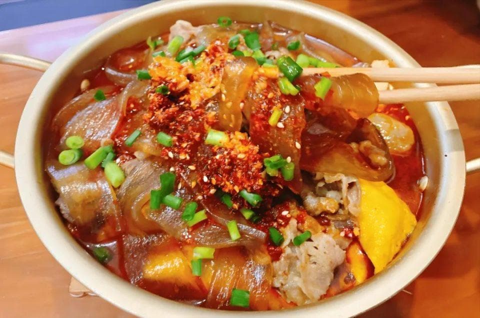 甘肃天水麻辣烫：舌尖上的麻辣盛宴