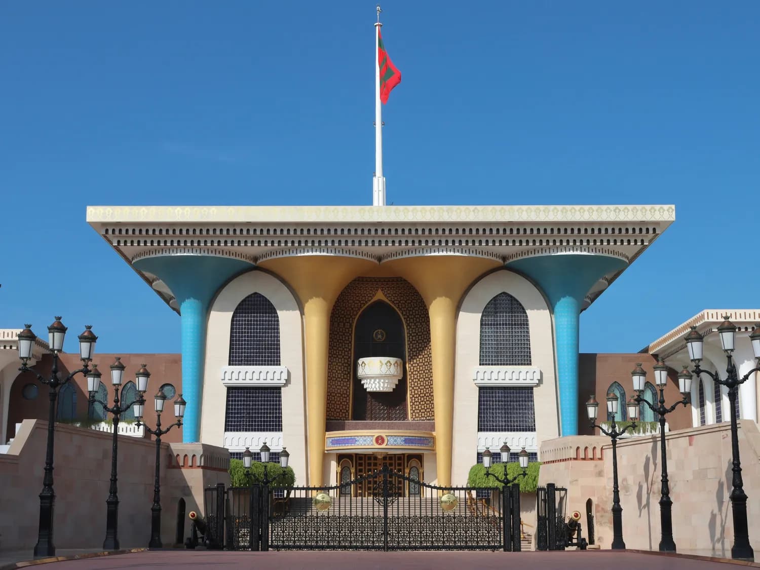 银川光明广场打卡指南：宁夏人民会堂&中山公园