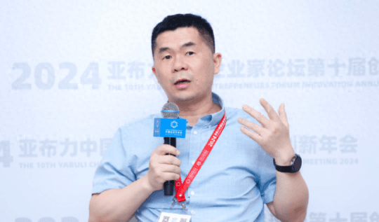 钉钉总裁吐槽百度：搜索结果前十条都是广告
