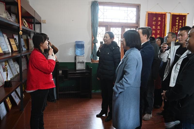 构建网上网下同心圆 湖南省全面推进“一村一品一主播·同心筑梦新农村”行动