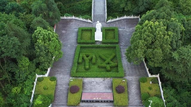 《资治通鉴》：文天祥的气节与忠诚：民族精神的永恒丰碑