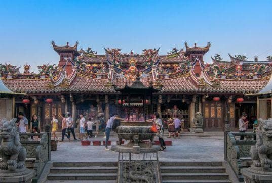 泉州通淮关岳庙：千年古刹见证闽南文化