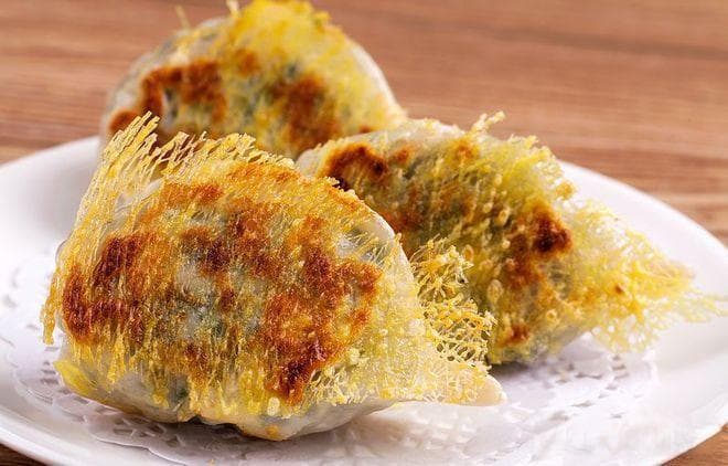 冰花煎饺的做法，简单易学，4个小窍门，帮你搞定！