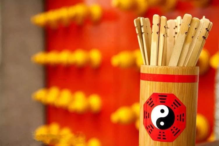 揭秘算命：六大心理学原理如何影响你我