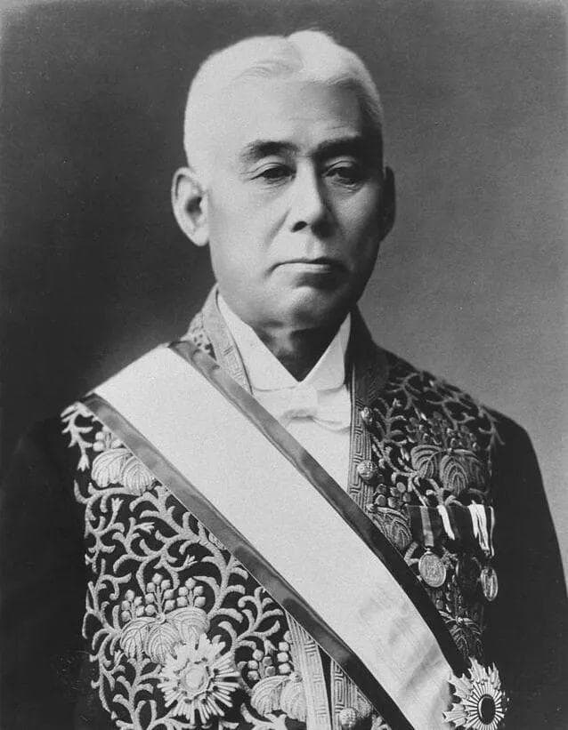 日本天皇在二战前，有没有被架空，到底有没有实权