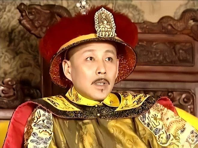 从嫡长子到秘密立储：明清皇位继承制度的演变
