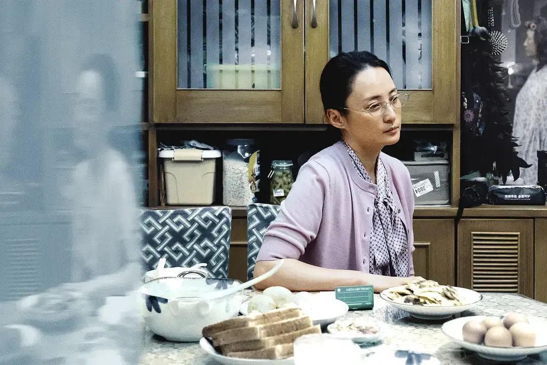 给易烊千玺演妈，蒋勤勤贡献了年底最震撼演技
