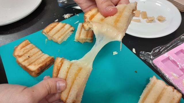 奶酪革命：科学家完善质地更为细腻的植物替代品