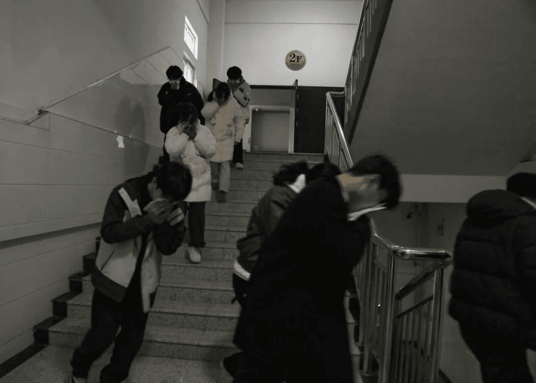 商丘学院开展多场景消防应急演练