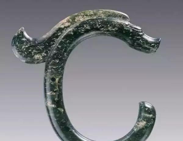 探索世界各地龙形生物的神秘故事与文化融合
