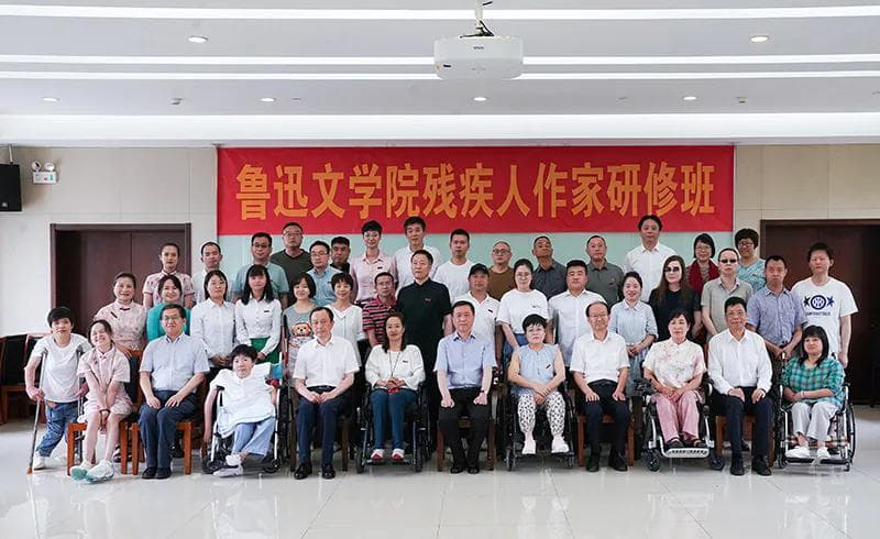文学是属于我们的春和景明