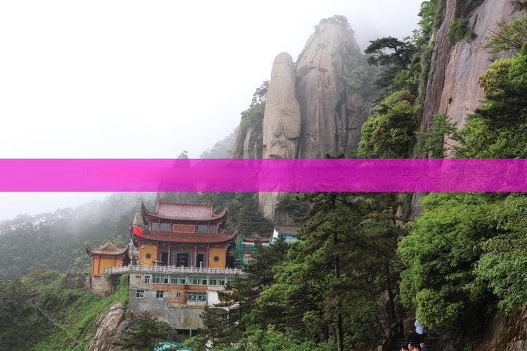 西双版纳民族文化村：一场难忘的少数民族文化体验之旅