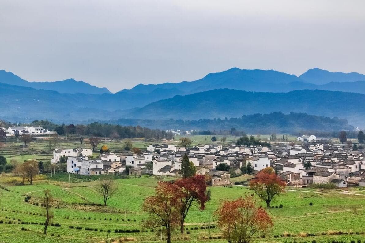 自然与历史的交汇之地，奇石，文化，让安徽之旅成为心灵之旅