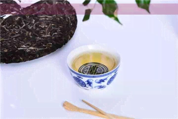 探索茶水搭配：哪些茶叶适合闷泡？如何制作一杯美味的闷泡茶？