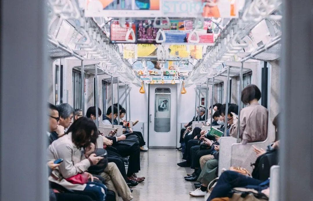 这本书，透视了日本年轻人的“关系性贫困”